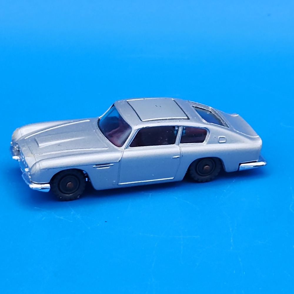 Vintage Husky James Bond Aston Martin DB6 Silver Diecast Car Great Britain 007